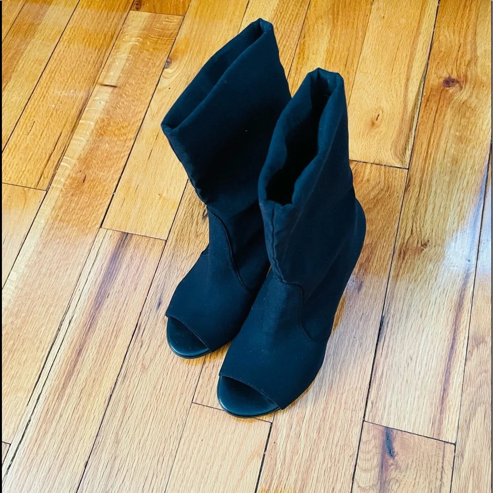 Stuart Whitman open toe booties 6.5 - Picture 2 of 5